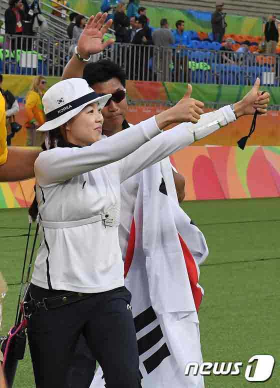 韩国女子射箭队，韩国女子射箭队教练!