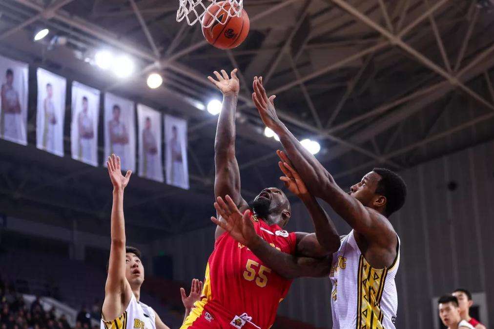 多米尼克琼斯，多米尼克琼斯为什么不去NBA!