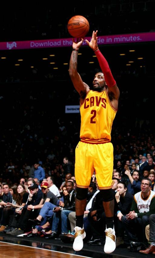 kyrieirving，kyrieirving手环什么意思!