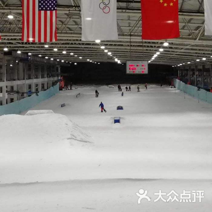 北京乔波室内滑雪场，北京乔波室内滑雪场冷不冷!