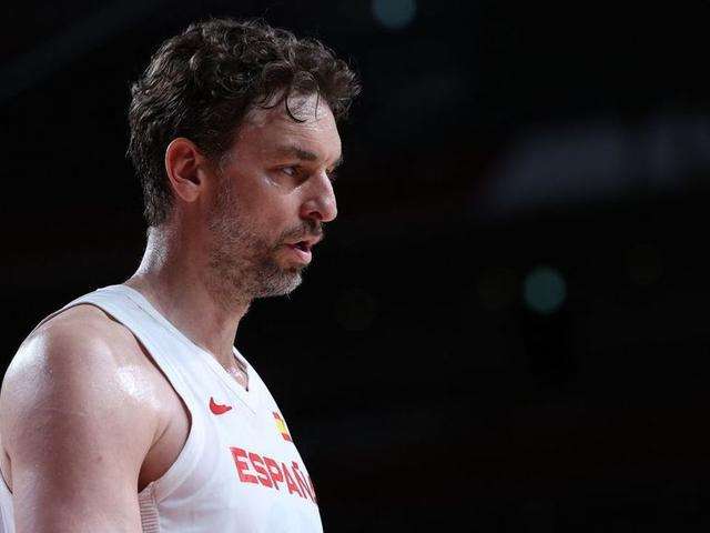 包含前NBA球星保罗加索尔宣布退役的词条